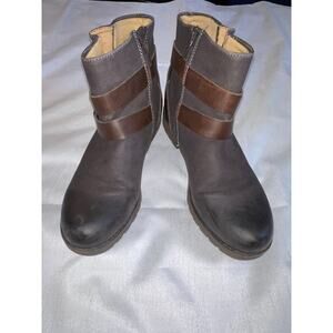 Natural Soul Booties - Size 8M - Buckle Detail in Excellent Condition‎